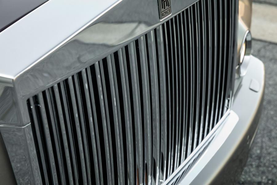 Детали экстерьера Rolls-Royce Phantom EWB 2007 года  (NA) (фото 19 из 105)